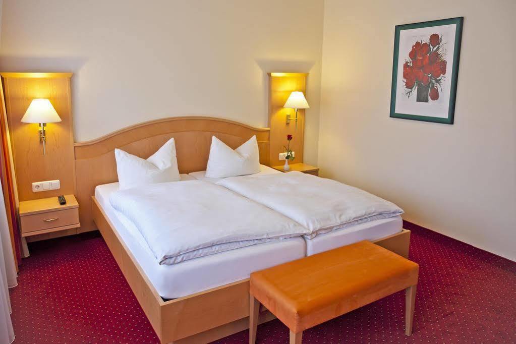 Hotel Rosenhof Kerpen  Buitenkant foto